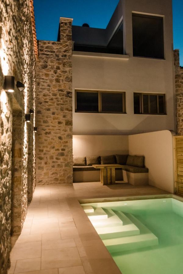 Mani Luxury Suites And Studios In Gytheio With Private Pools Eksteriør billede