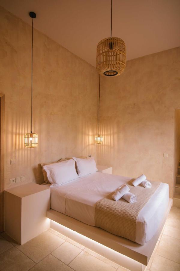 Mani Luxury Suites And Studios In Gytheio With Private Pools Eksteriør billede